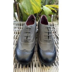 GRAVITY DEFYER Women's‎ 11 Zolita Grey/Black Flat Oxford Clog Style TB7053-FGL